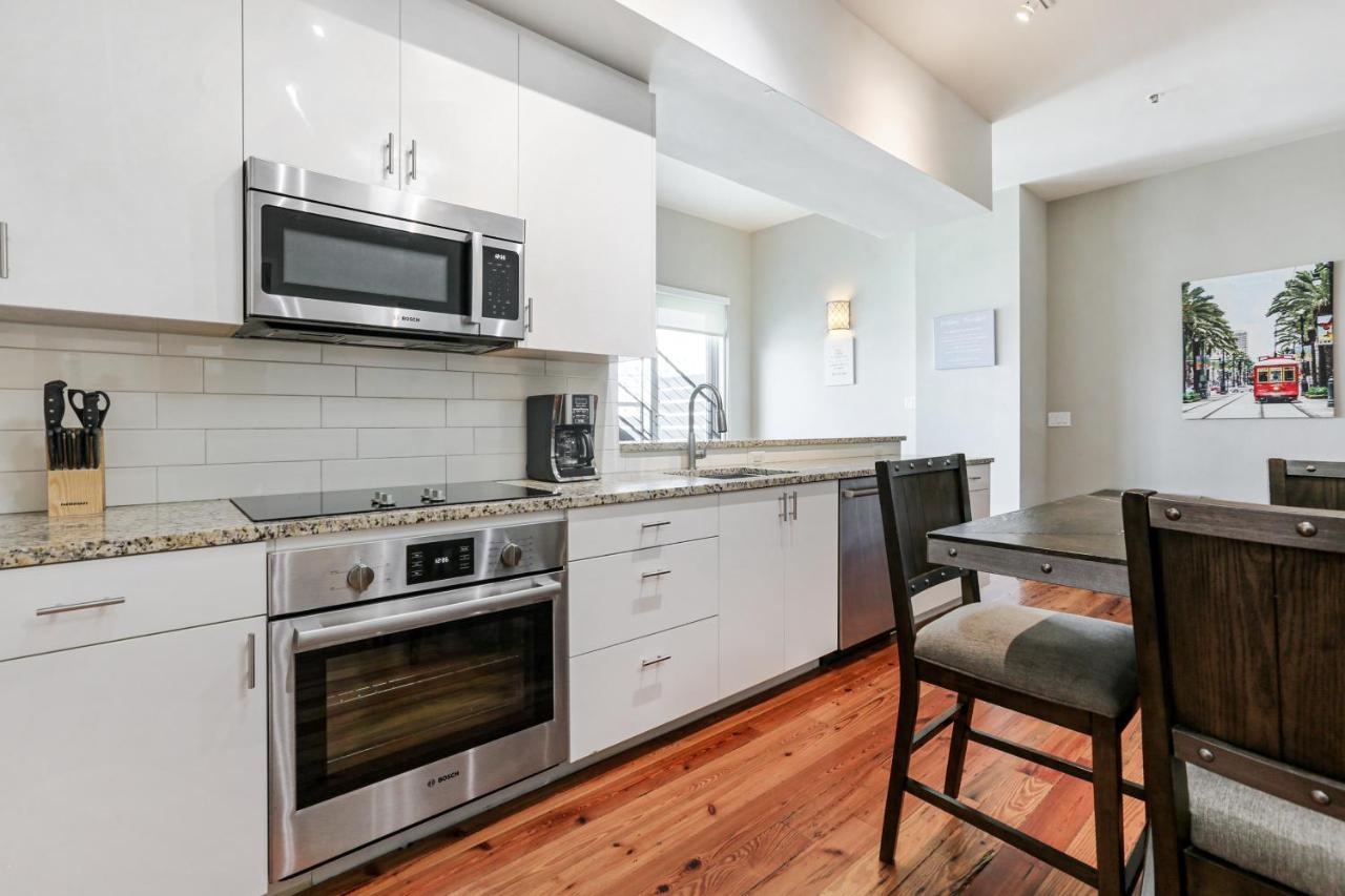 Modern Condos Close To City Attractions Ню Орлиънс Екстериор снимка