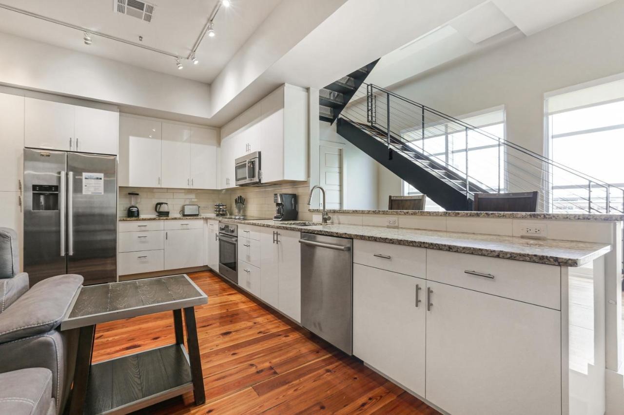 Modern Condos Close To City Attractions Ню Орлиънс Екстериор снимка